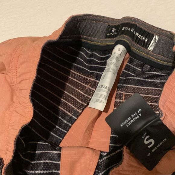 Rip Curl boardwalk shorts. Small. For water or land. NWT - Picture 7 of 9